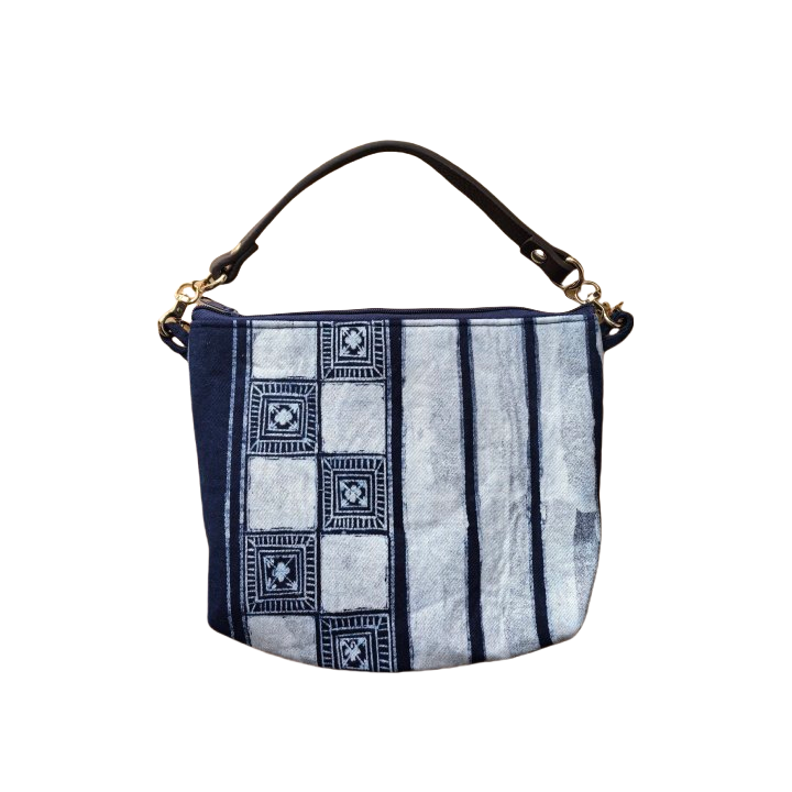 Handmade batik handbag, women's wrist bag with zipper, casual bag