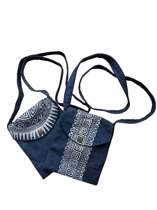 Sac bandoulière Miao fait main en batik, sac à bandoulière en coton naturel, sac teint indigo, sac Shibori, sac bohème avec rabat et boucle dissimulée 7,87 x 6,69 pouces