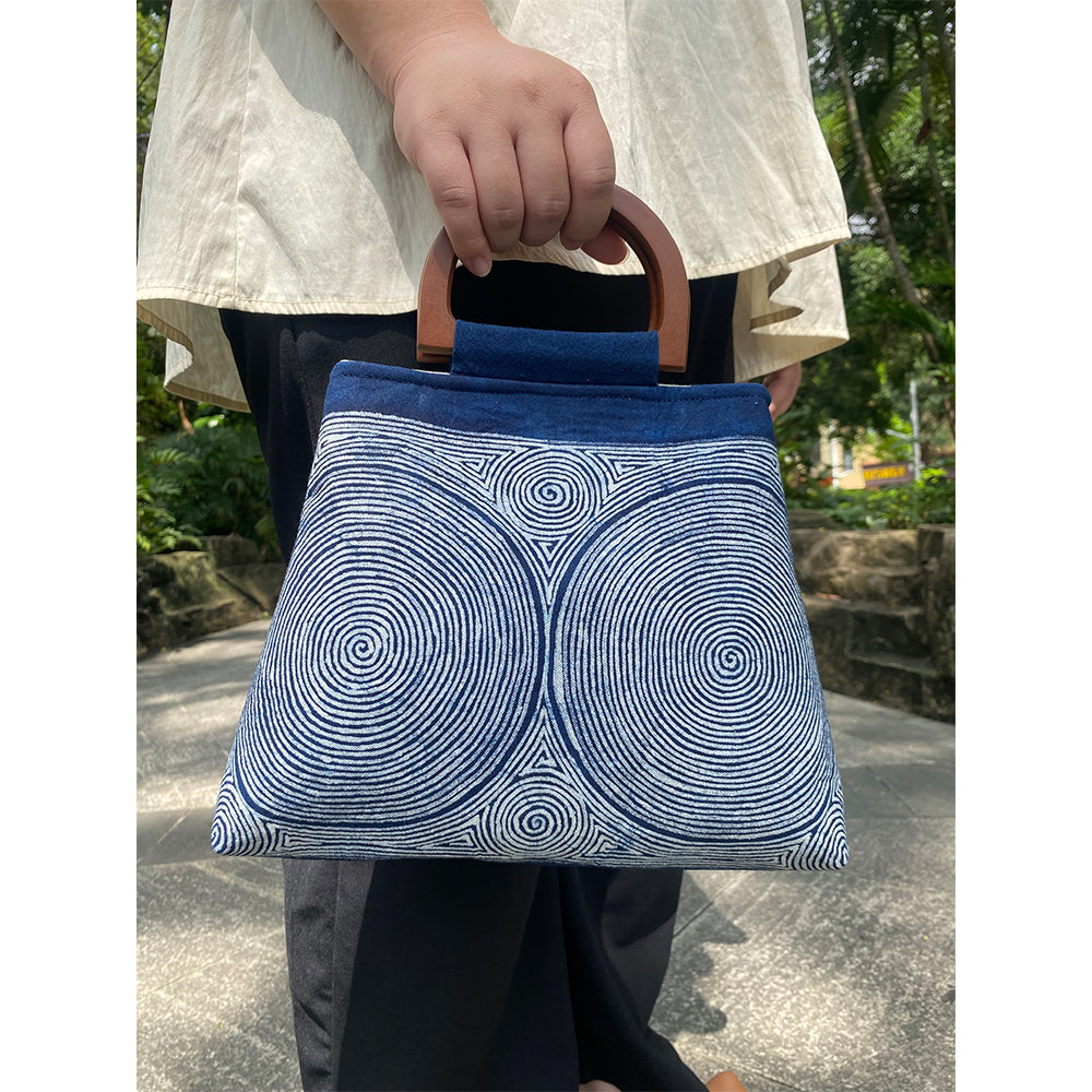 Handmade batik commuting wooden handle handbag for women